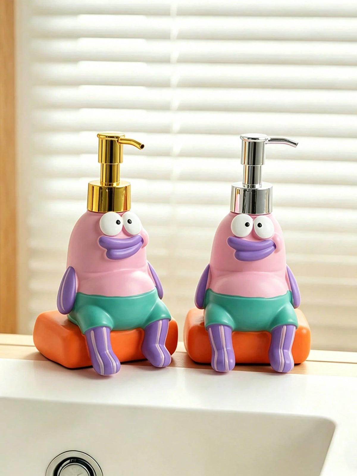 1pc Cartoon Cute Fish Refillable Liquid Soap Dispenser Bottle, Portable Travel Size Shampoo/Body Wash/Lotion Container, Surprise Gift For Friends