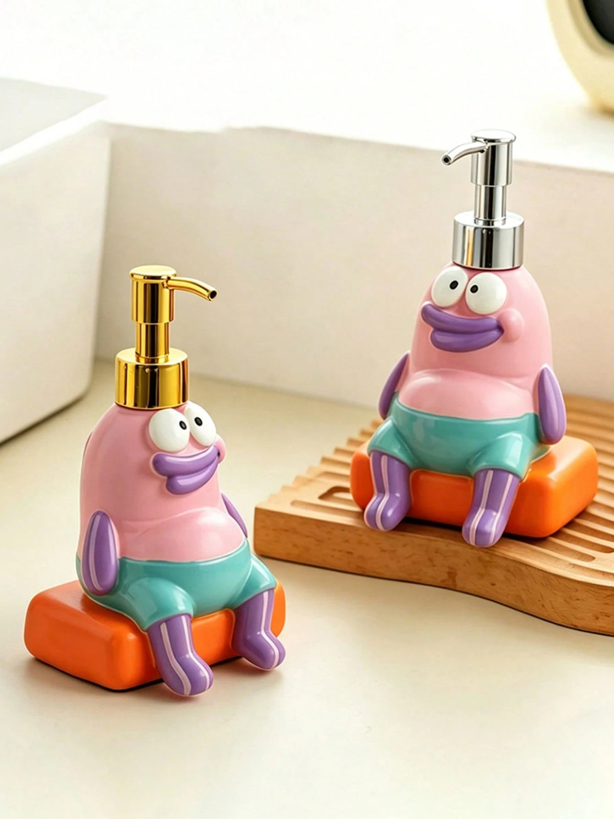 1pc Cartoon Cute Fish Refillable Liquid Soap Dispenser Bottle, Portable Travel Size Shampoo/Body Wash/Lotion Container, Surprise Gift For Friends