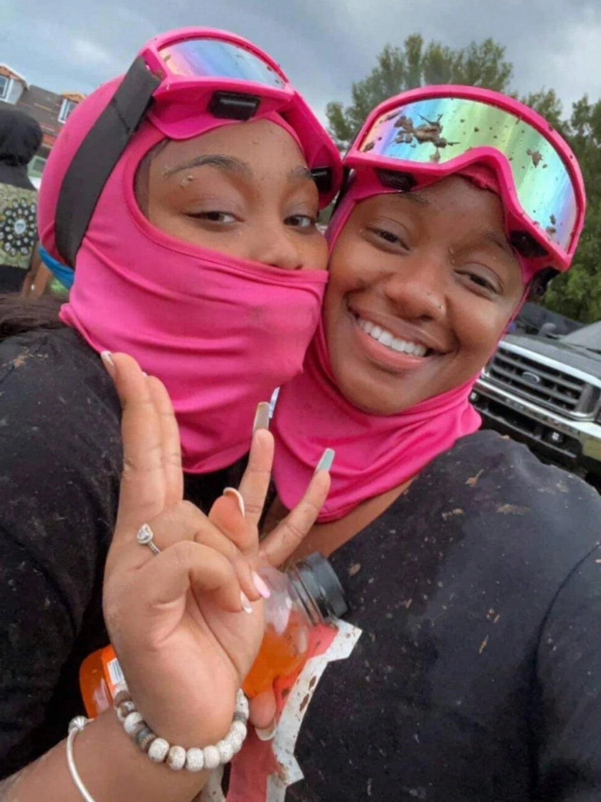 1pc Cute Pink Rose Pattern Breathable Lycra Fabric Outdoor Sports Neck Gaiter Face Mask, Suitable For Cycling, Boating, Skiing, Lightweight And Easy To Wash, Dual-Layered Stitched