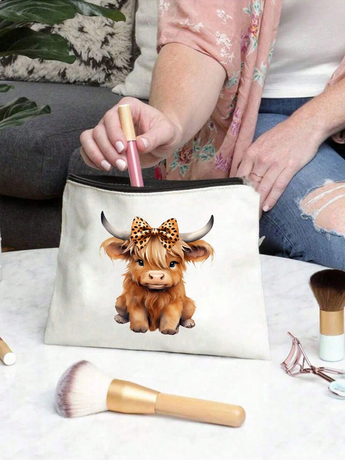 2/1pc Charming Highland Cow Theme Makeup Bag- Lightweight Odorless Polyester Toiletry Bag, Suitable For Nature Lovers And Women, Cartoon Fun Multi-Functional Canvas Bag, Essential Makeup Bag: Girls M