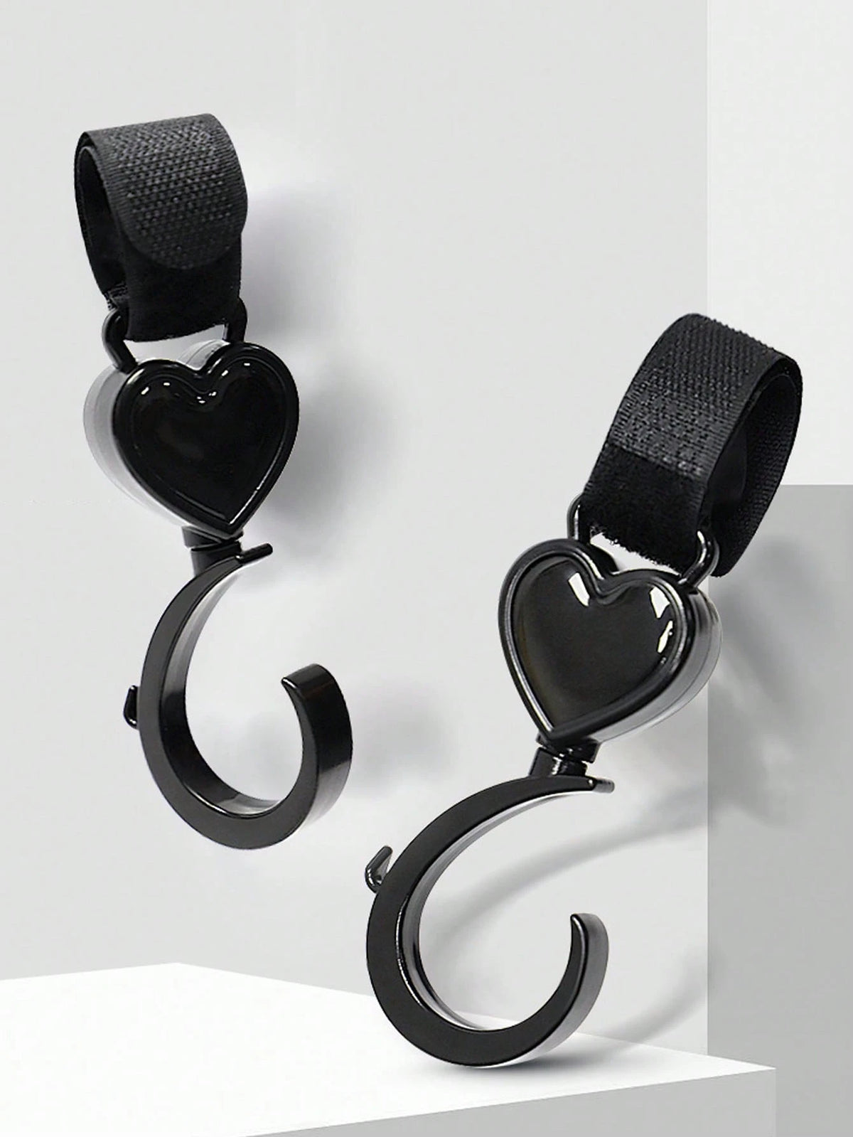 2pcs Black Baby Stroller Hooks: Rotatable And Large-Sized, Convenient For Hanging On Strollers To Carry Bags Hands-Free. With Heart-Shaped Design.