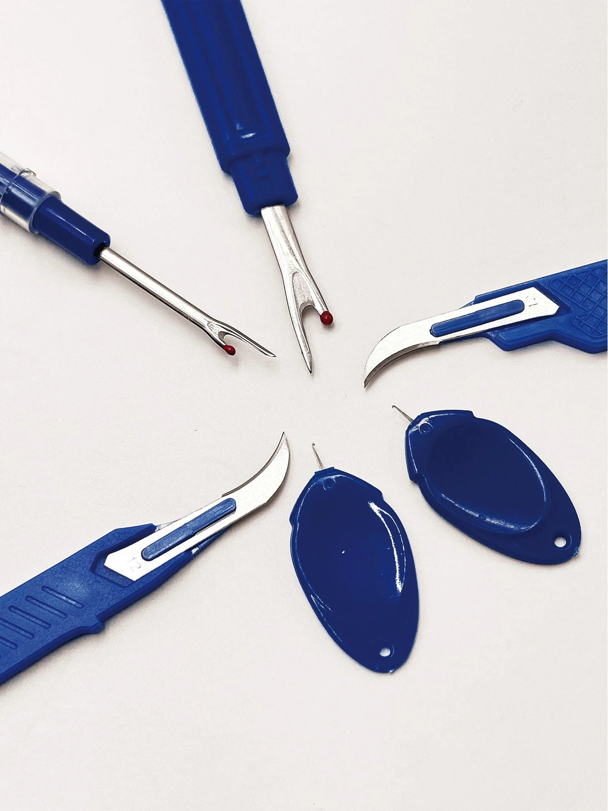6pcs Blue Seam Ripper & Needle Threader Combo Set, All-In-One Beginner Sewing Repair Tool Kit With Safety Cap Seam Ripper And Easy-To-Use Needle Threader, Lightweight Portable Repair Tools For Clothin