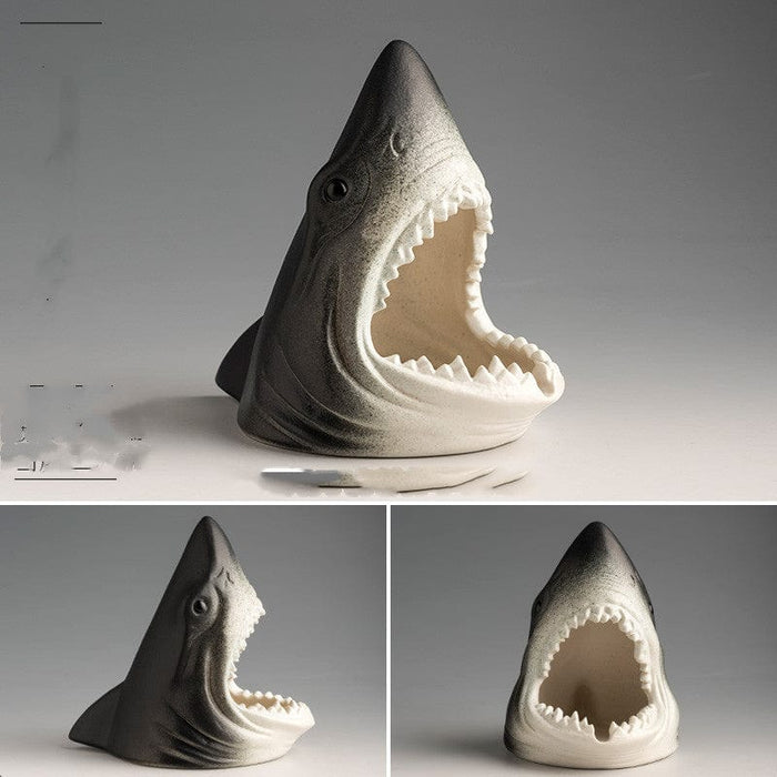 Gadget Gerbil Ceramic Shark Ashtray