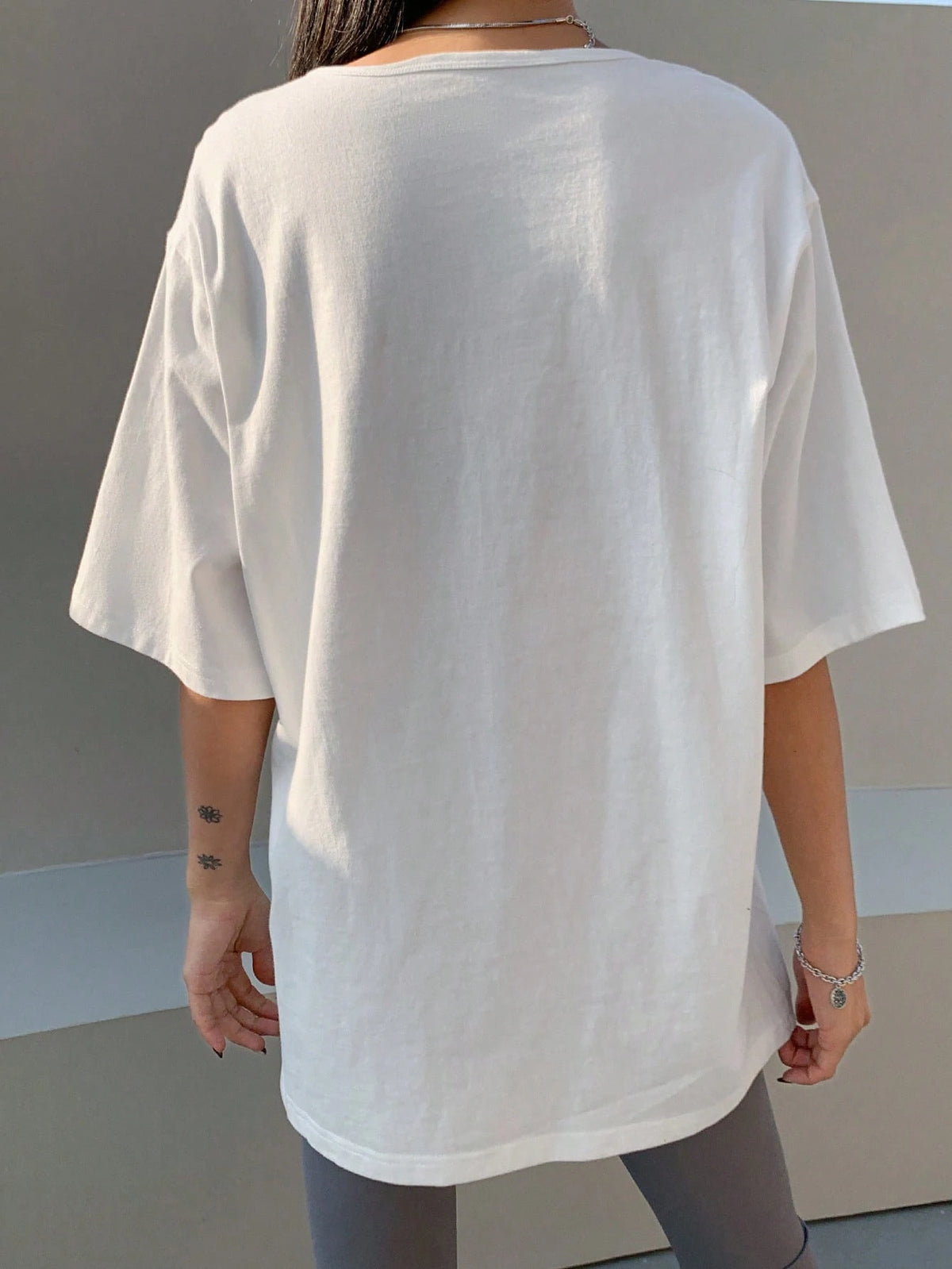 DAZY Letter Patched Detail Split Hem Drop Shoulder Tee
