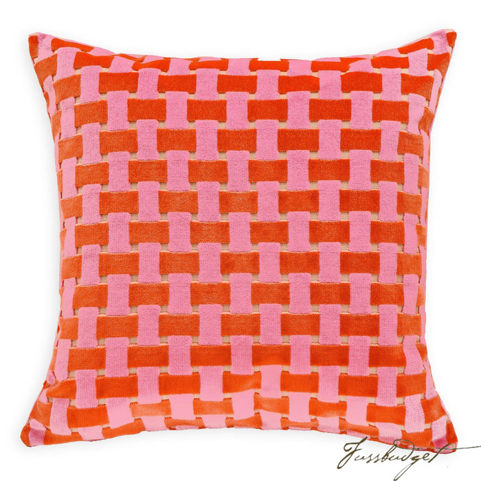 Gwen Pillow-Fussbudget.com