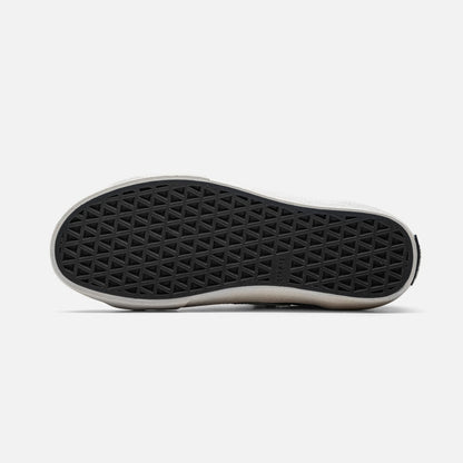 LOGAN - BLACK FLAME - Bottom View