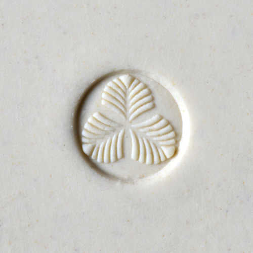 MKM Small Round Stamp Tri-Leaf SCS-166