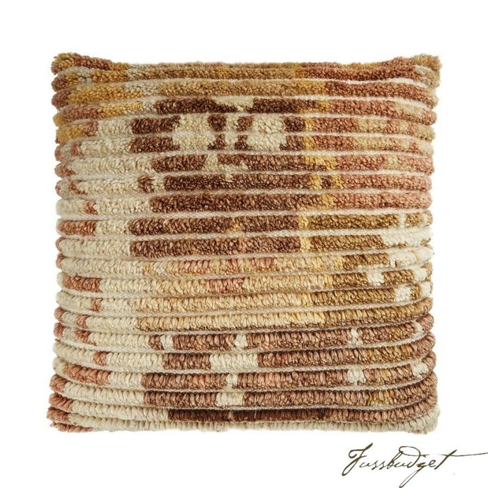 Owen Pillow-Fussbudget.com