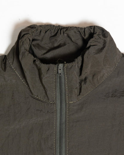 sleeveless zip up