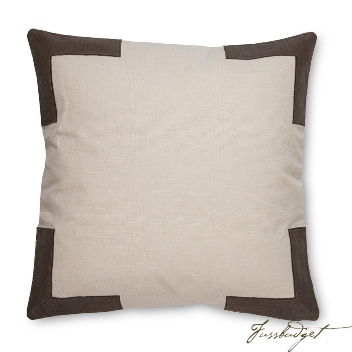 Tracy Pillow - Fudge-Fussbudget.com